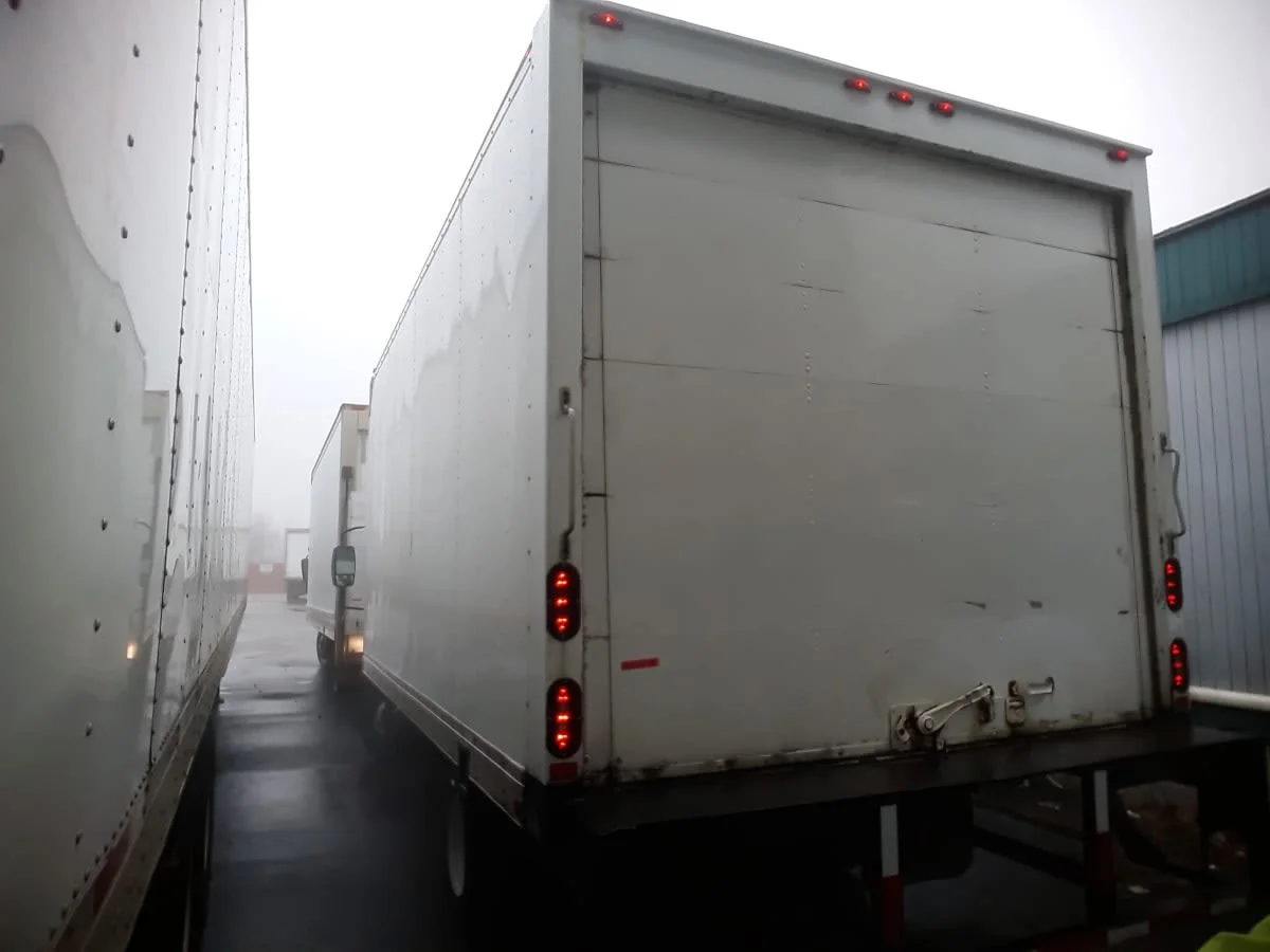 2016 Isuzu NPR - image 6