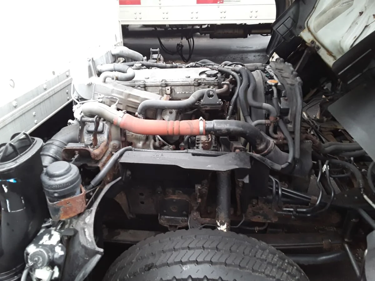 2016 Isuzu NPR - image 10