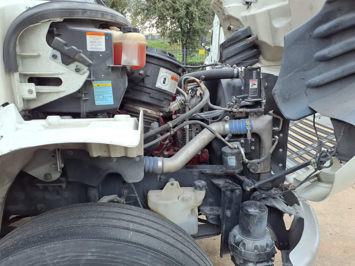 2019 Freightliner M2 106 in Houston, TX — photo 11