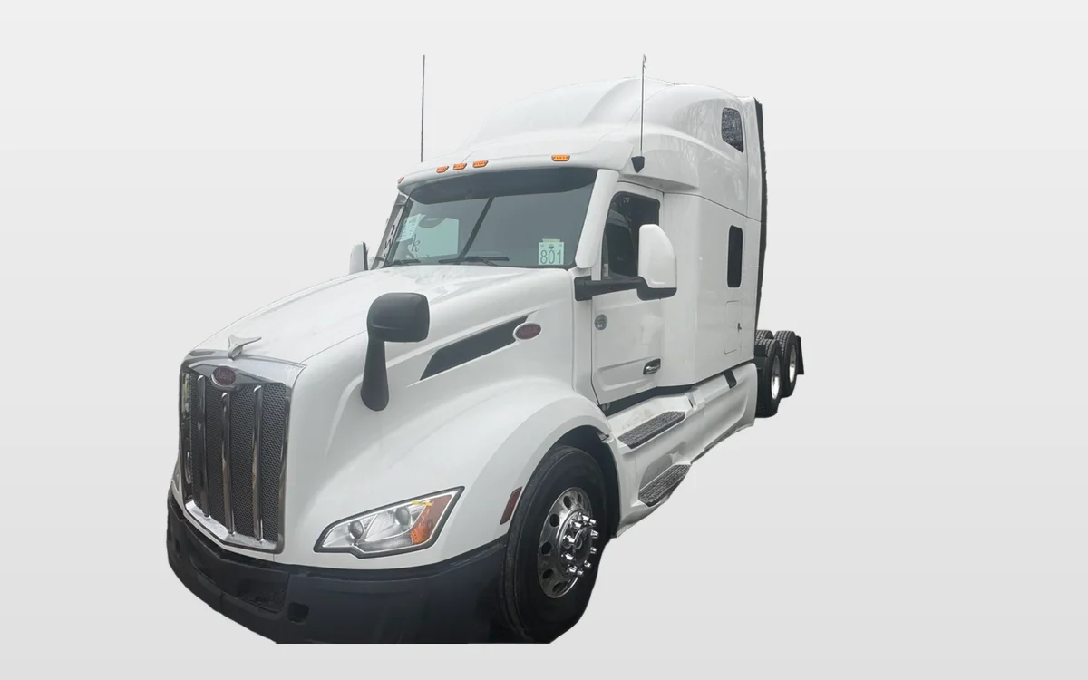 2023 Peterbilt 579 - image 1