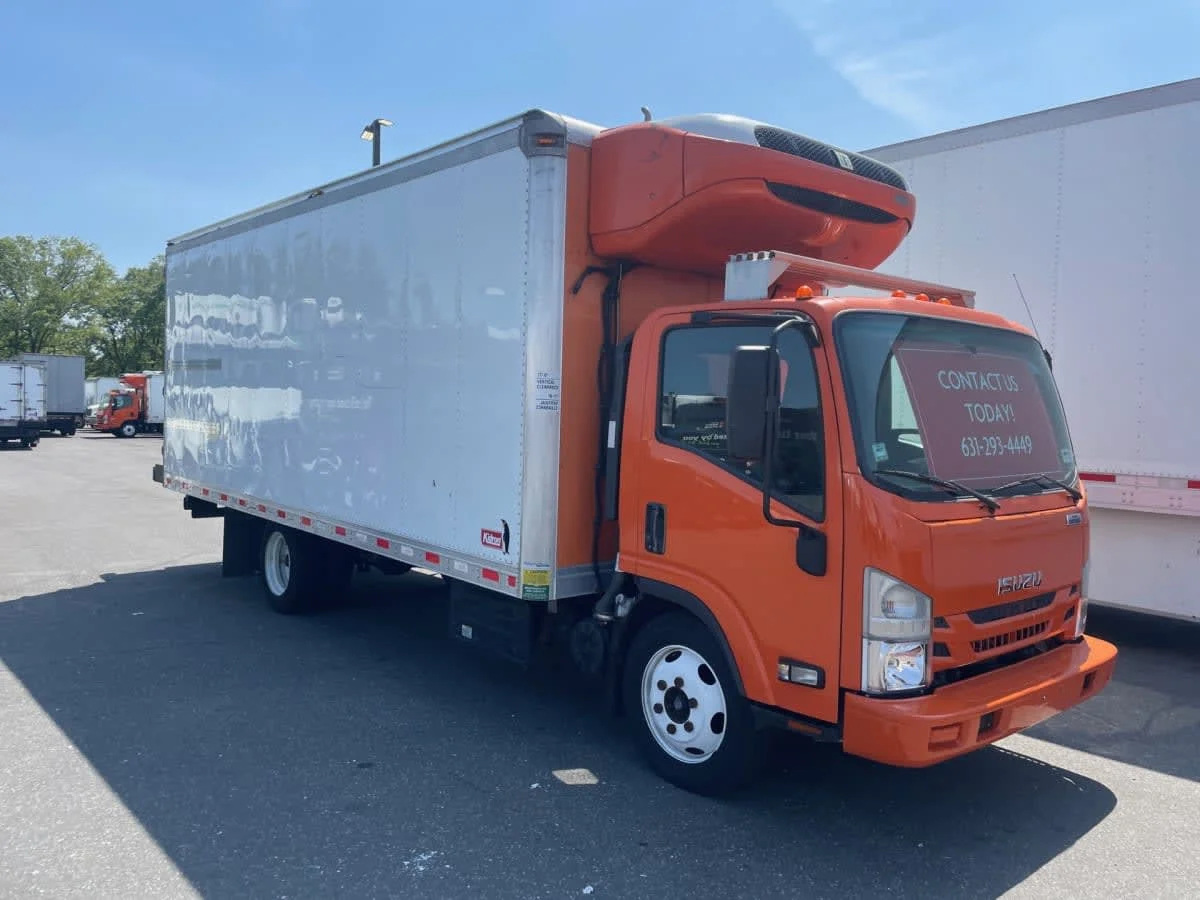 2019 Isuzu NQR in Farmingdale, NY — photo 3