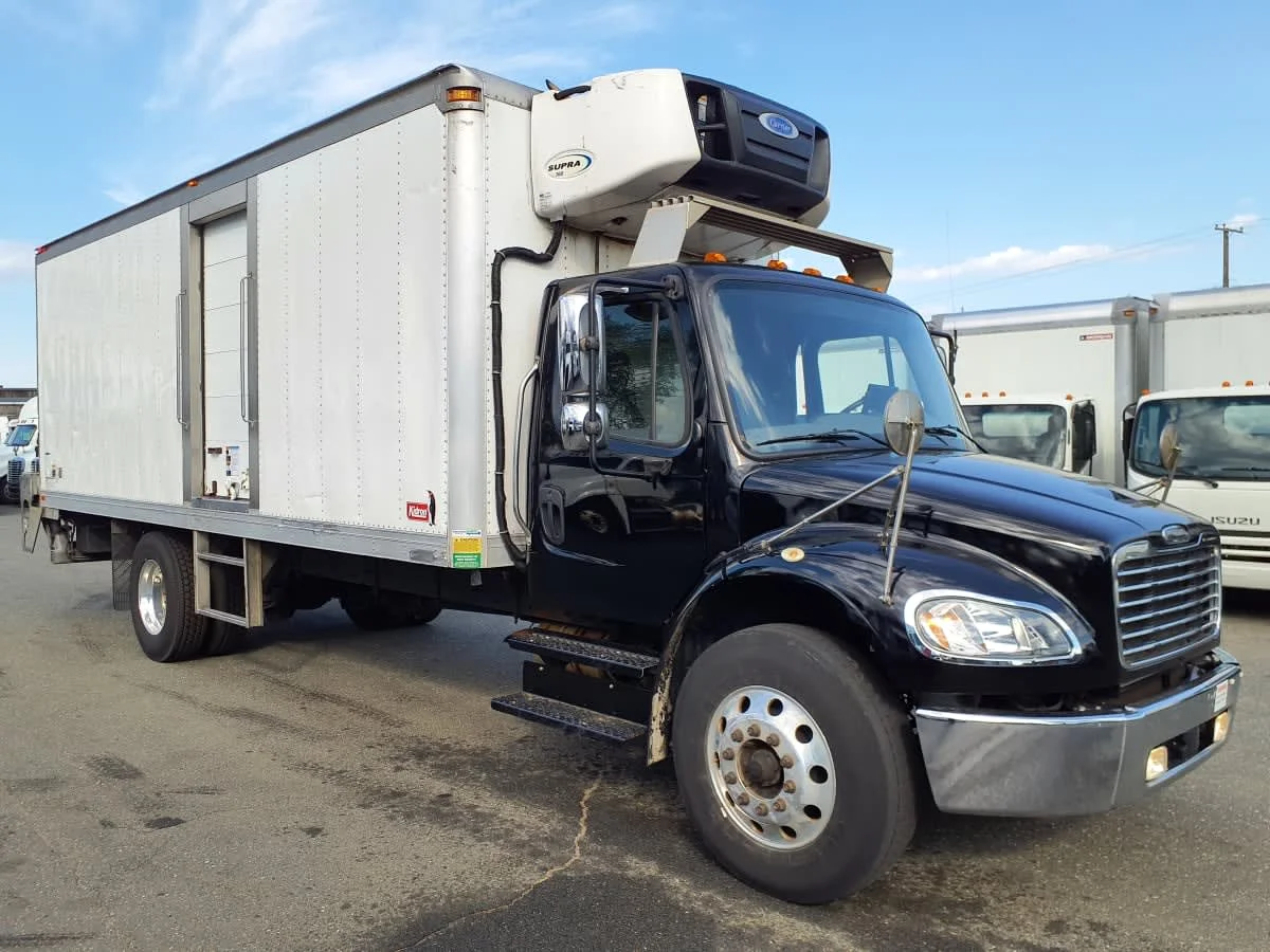 2019 Freightliner M2 106 in Springfield, MA — photo 3