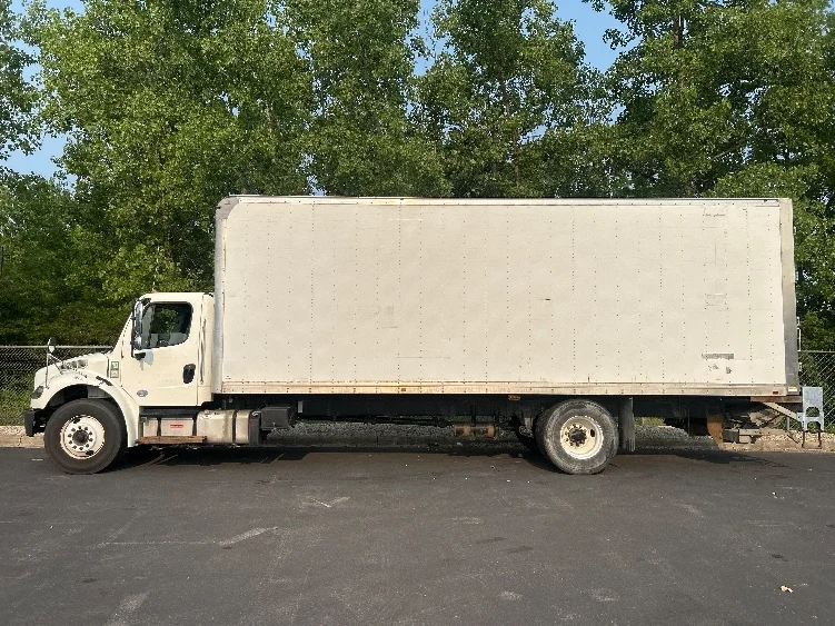 2020 Freightliner eM2 in Obetz, OH — photo 4