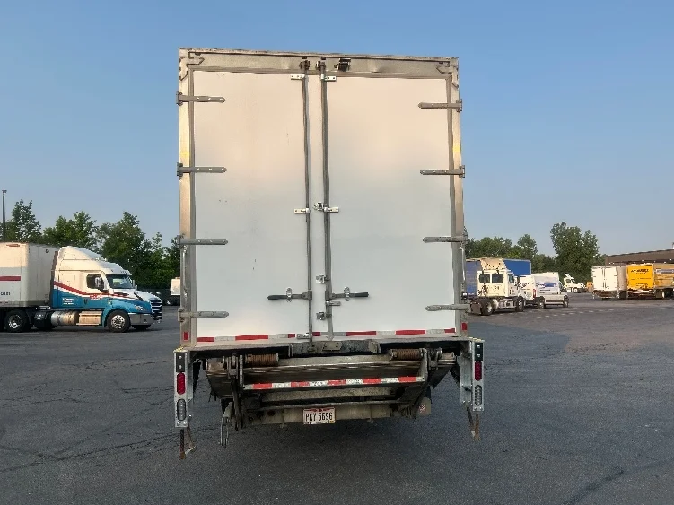 2020 Freightliner eM2 in Obetz, OH — photo 7