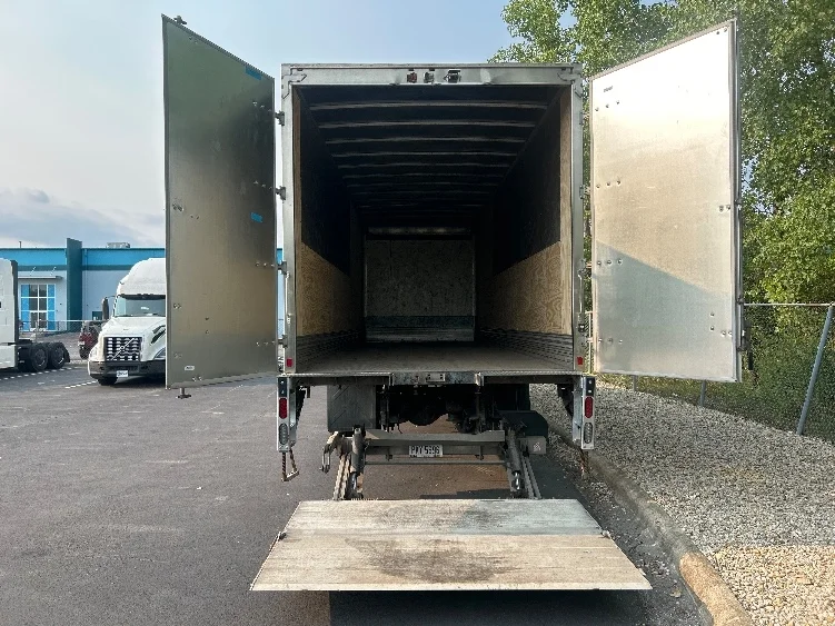 2020 Freightliner eM2 in Obetz, OH — photo 9
