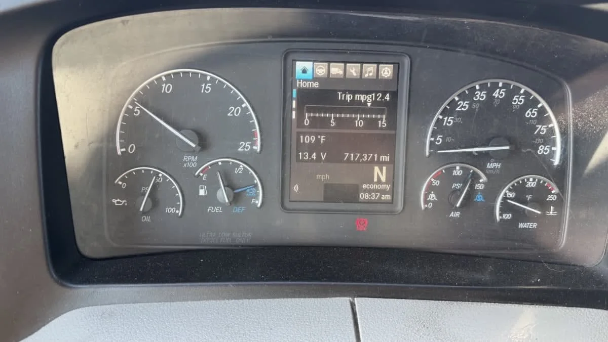 2021 Freightliner Cascadia in Phoenix, AZ — photo 14