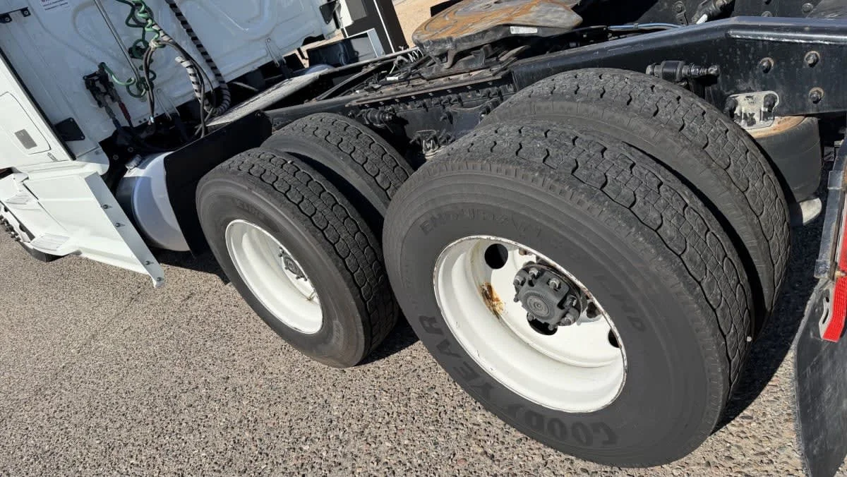 2021 Freightliner Cascadia in Phoenix, AZ — photo 16