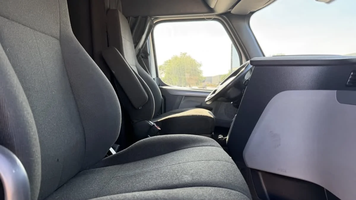 2021 Freightliner Cascadia in Phoenix, AZ — photo 18
