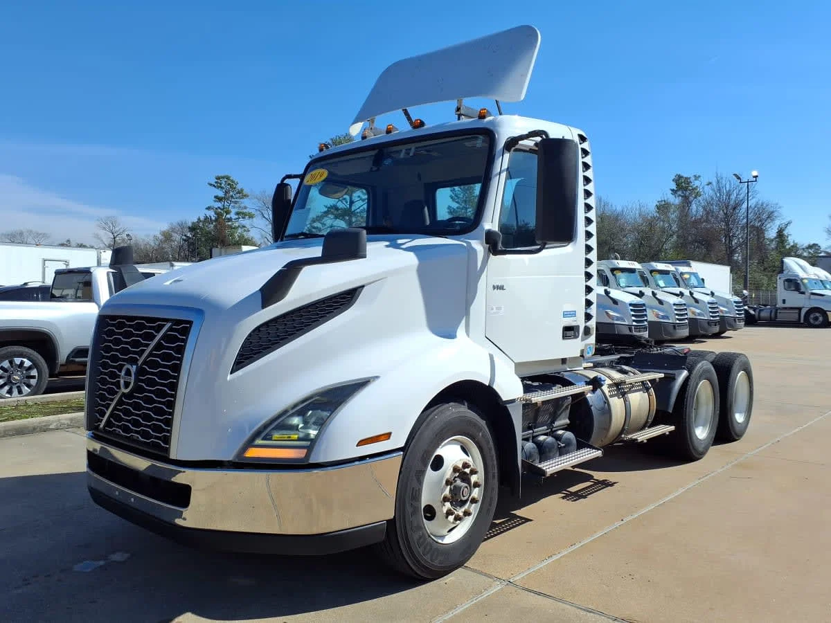 2019 Volvo VNL 860 in Houston, TX