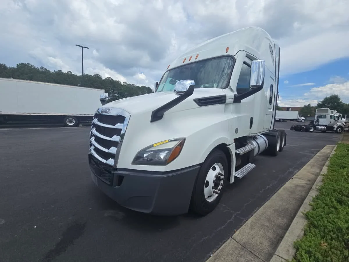 2022 Freightliner Cascadia