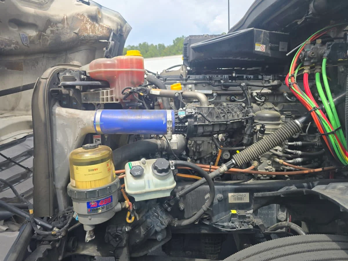 2022 Freightliner Cascadia in Atlanta, GA — photo 9