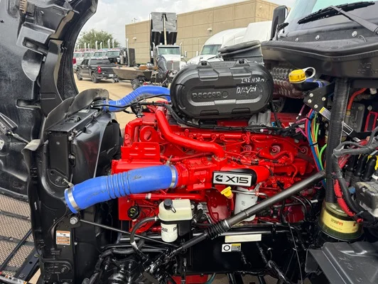 2023 Peterbilt 579 in Dallas, TX — photo 6