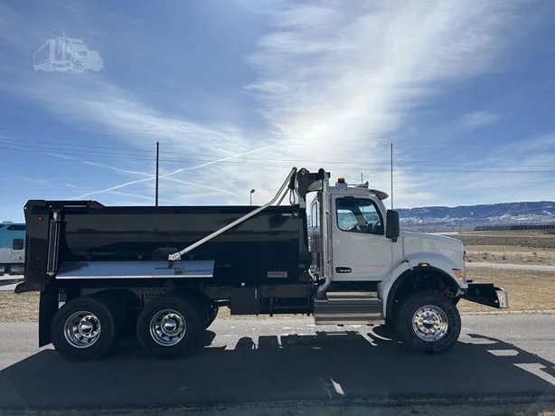 2025 Peterbilt 548 - image 7