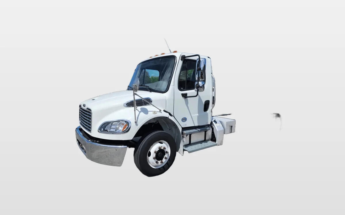 2019 Freightliner M2 106 - image 1