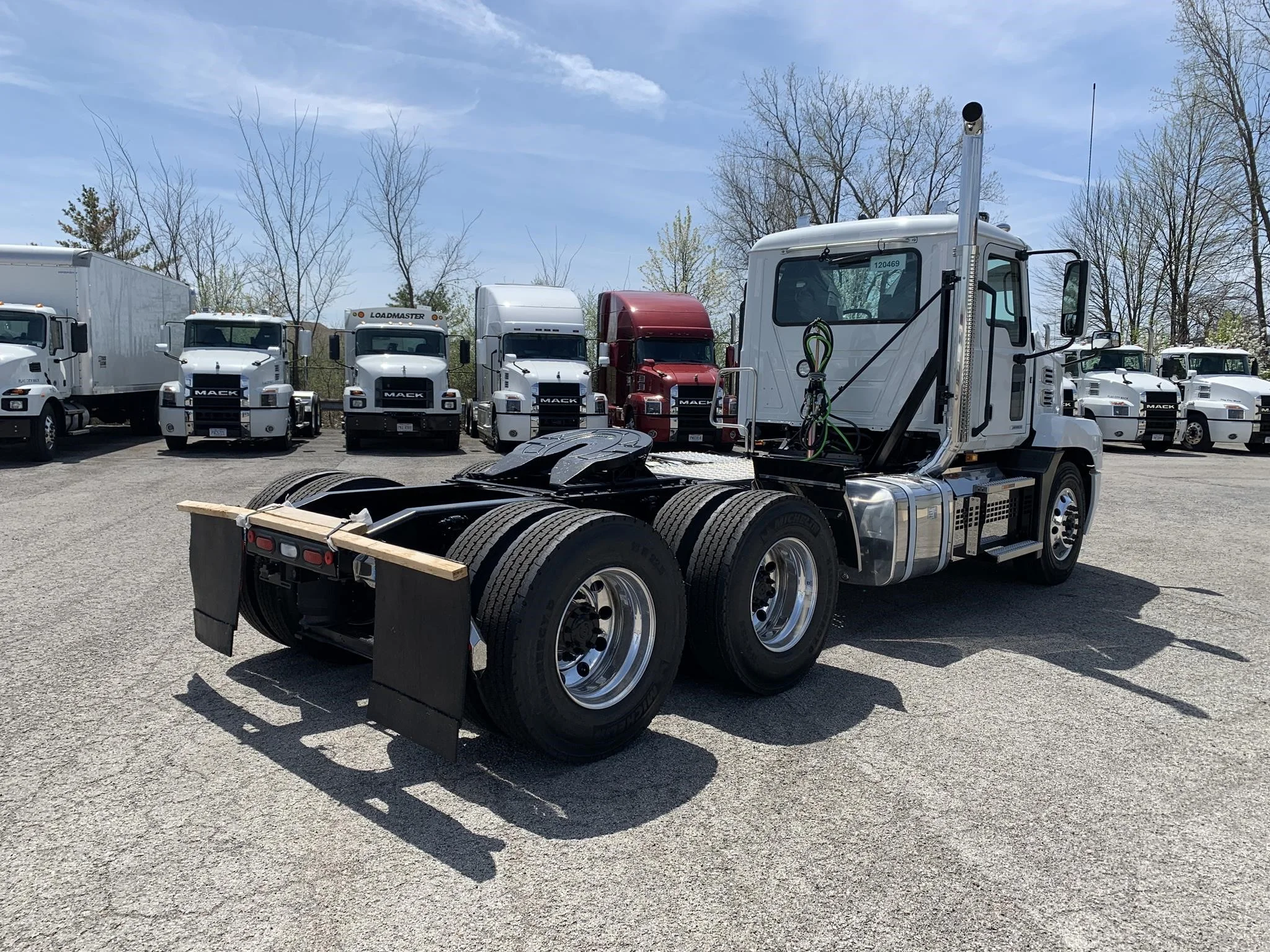 2026 Mack Anthem in Canton, OH — photo 5