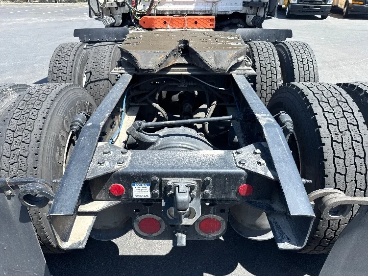 2023 Freightliner Cascadia - image 6