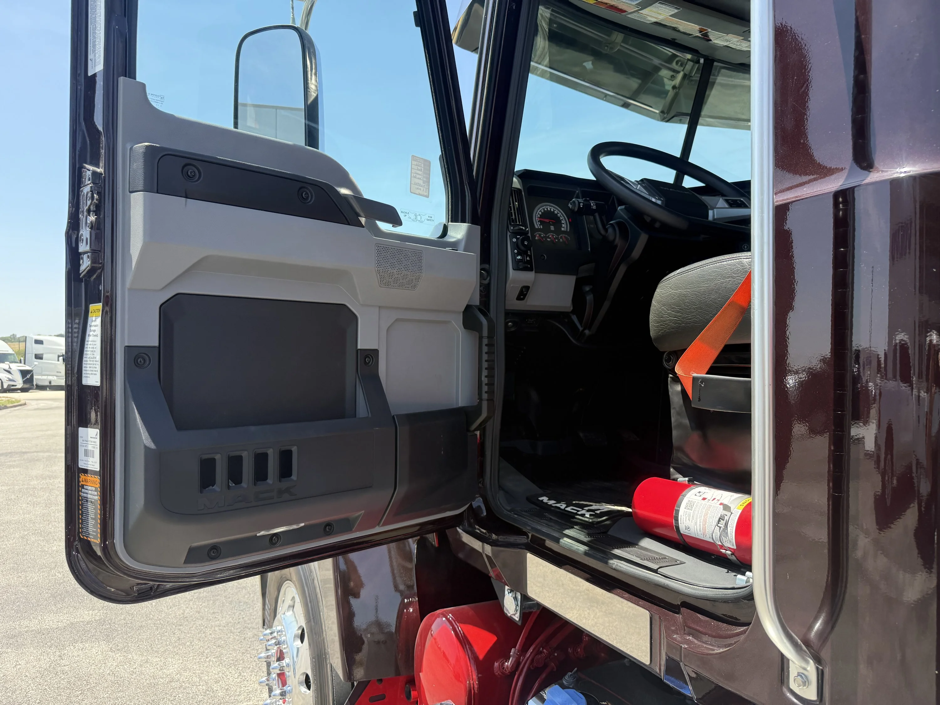 2026 Mack Pinnacle in Austin, TX — photo 12