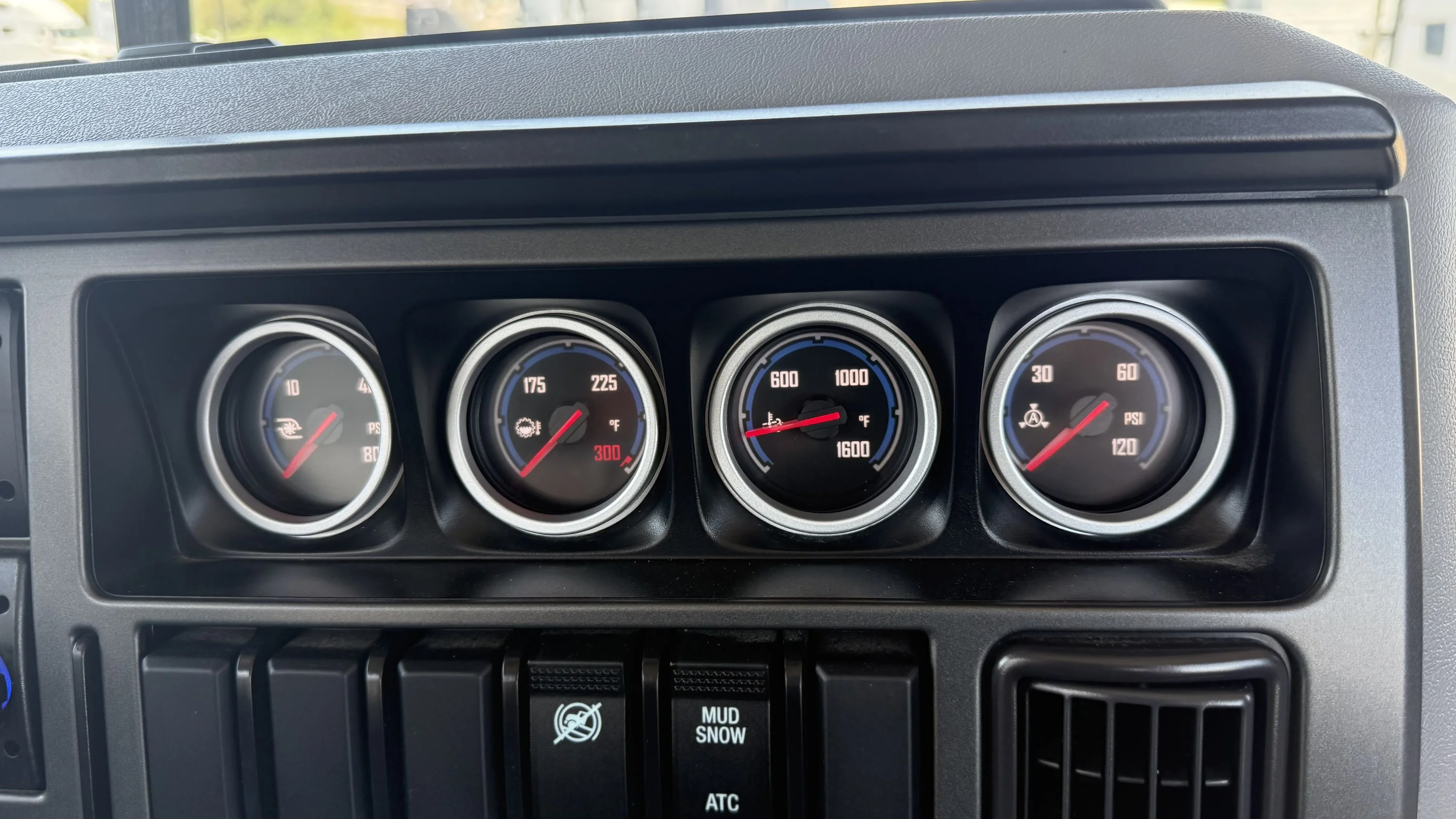 2026 Mack Pinnacle in Austin, TX — photo 40