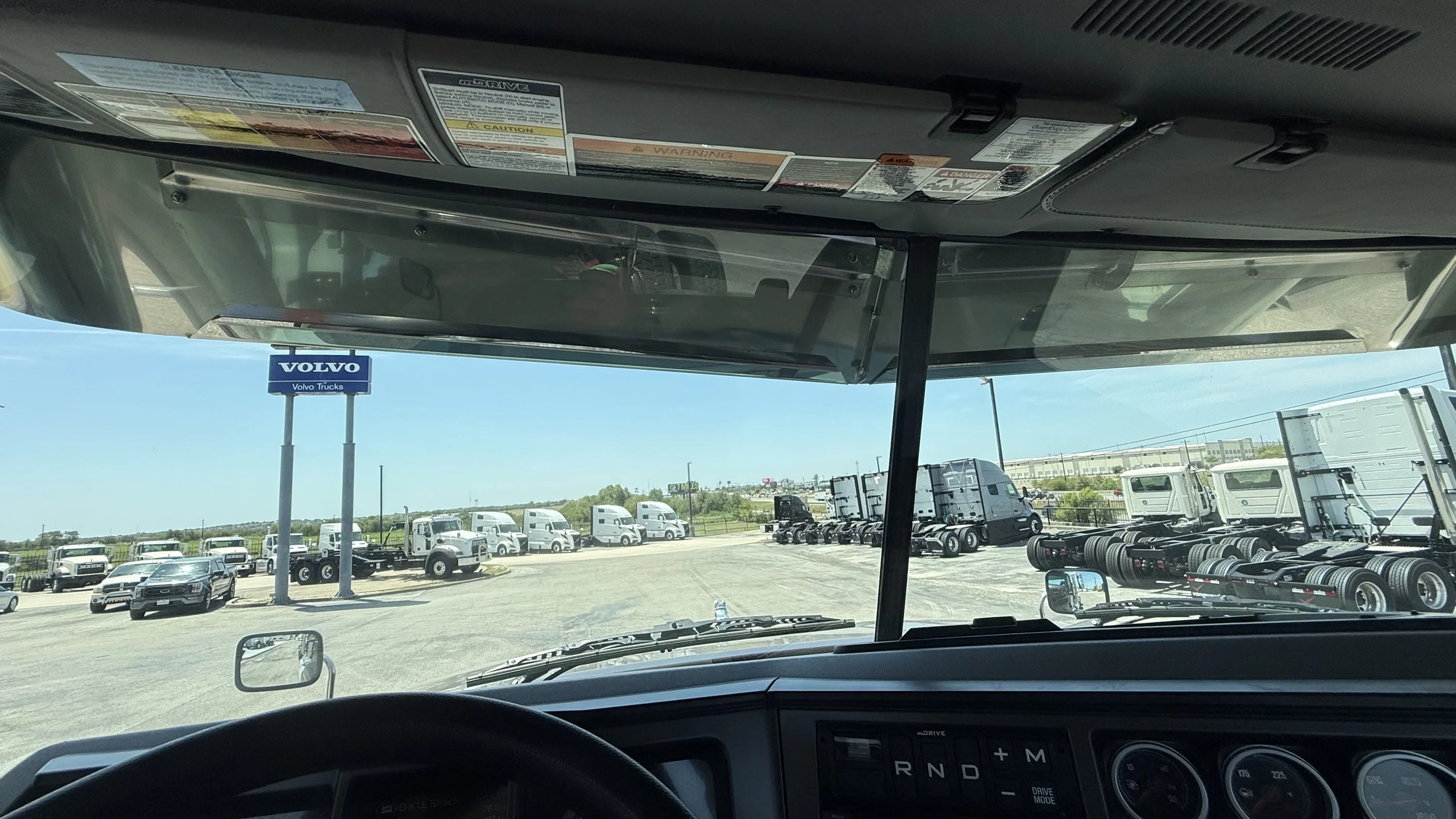 2026 Mack Pinnacle in Austin, TX — photo 43