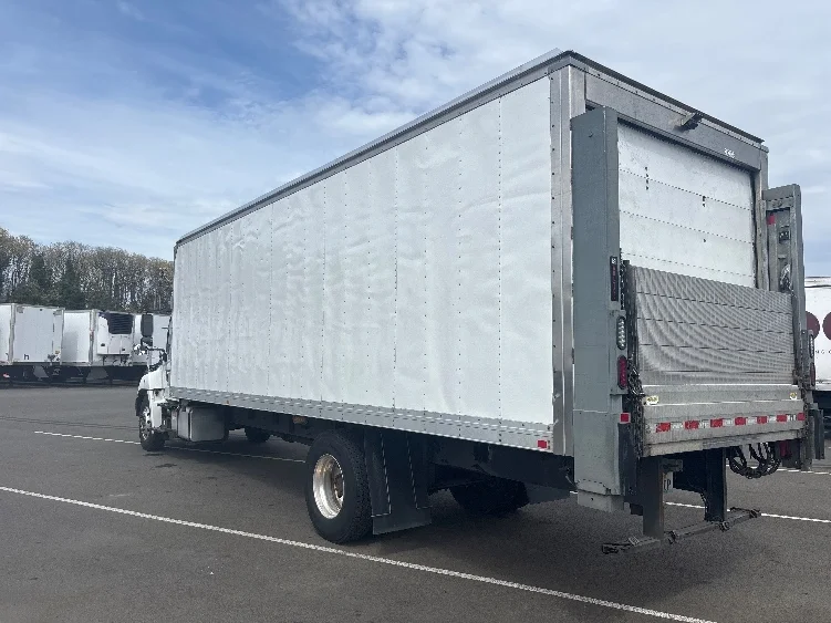 2019 Hino 338 in Everett, WA — photo 6