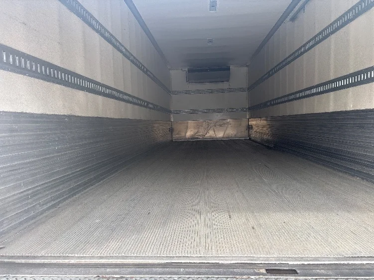 2019 Hino 338 in Everett, WA — photo 8