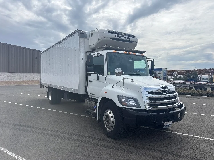 2019 Hino 338 in Everett, WA