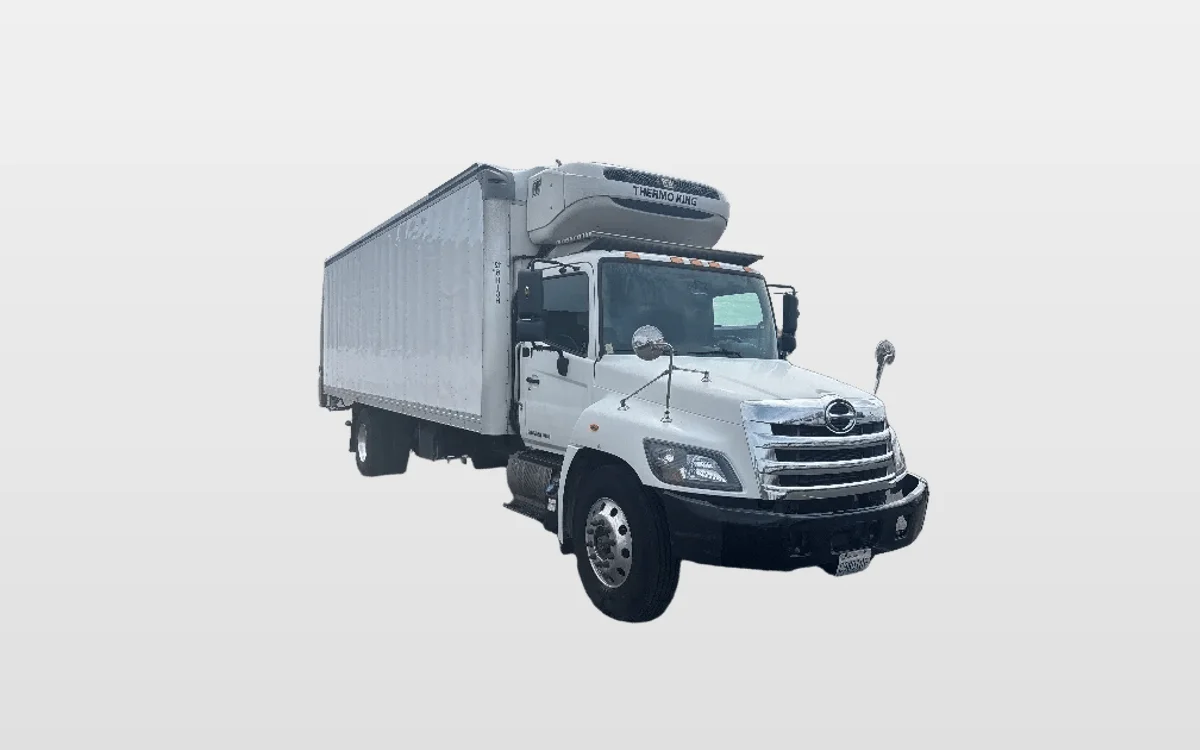 2019 Hino 338 - image 1
