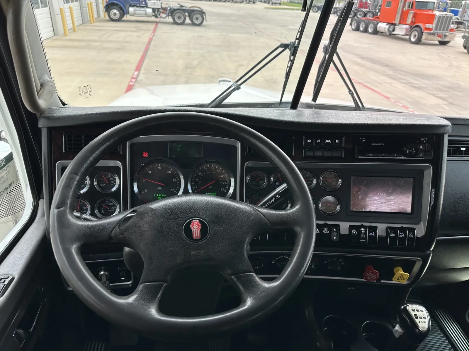 2016 Kenworth T800 in Hutchins, TX — photo 16