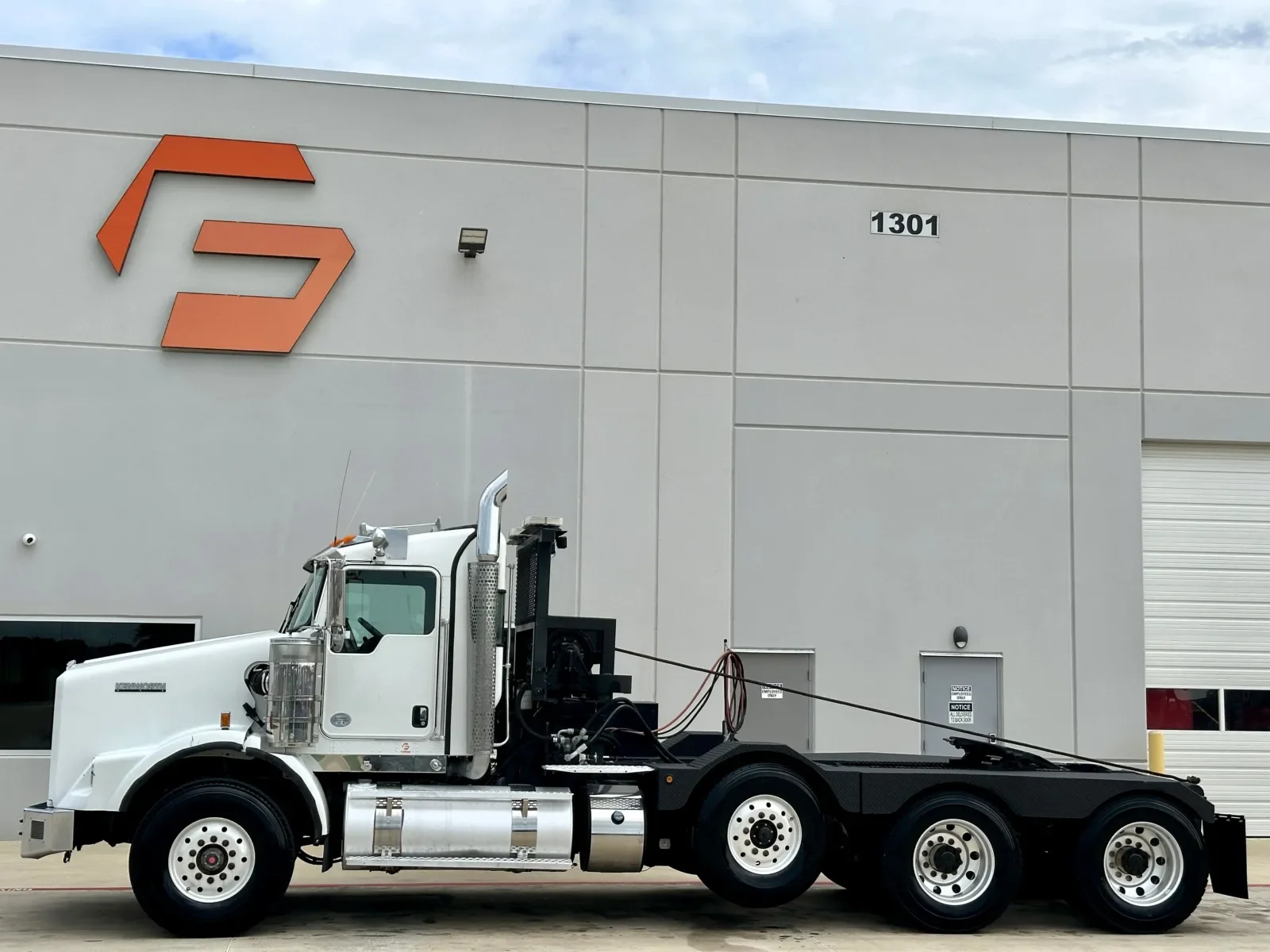 2016 Kenworth T800 in Hutchins, TX — photo 4