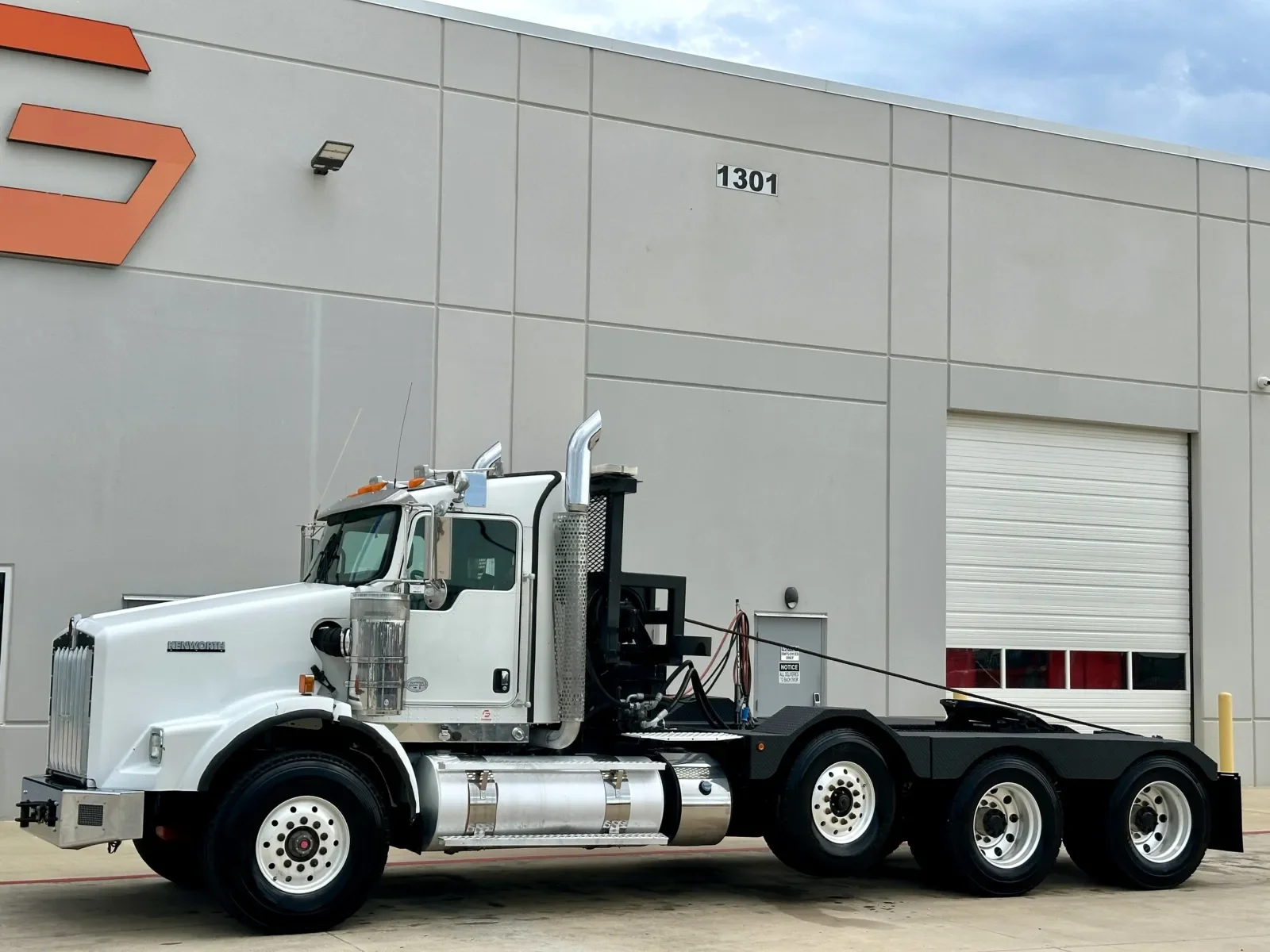 2016 Kenworth T800 in Hutchins, TX — photo 2