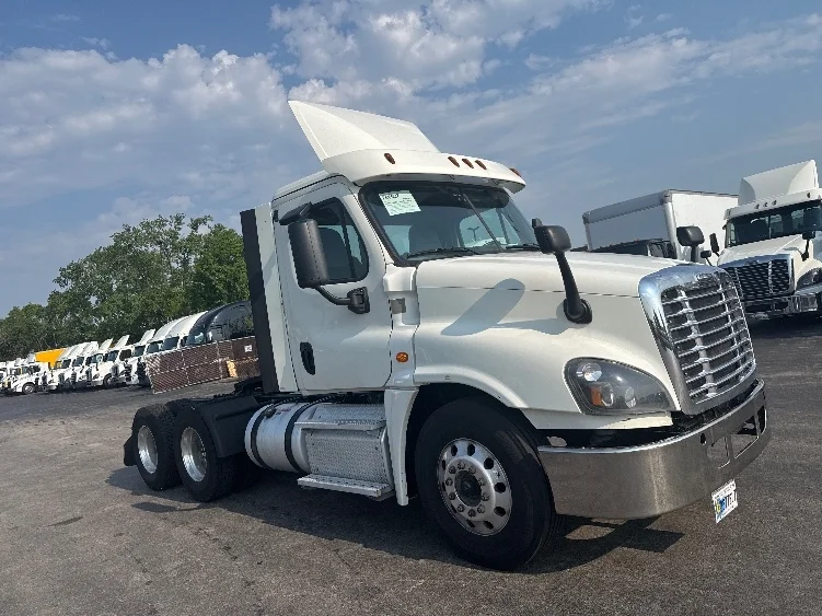 2019 Freightliner Cascadia in La Porte, IN