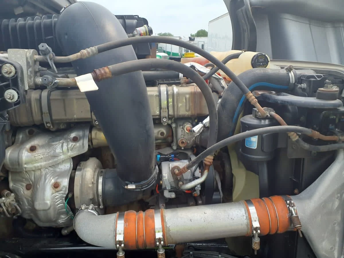 2020 Freightliner Cascadia in Wayland, MI — photo 9