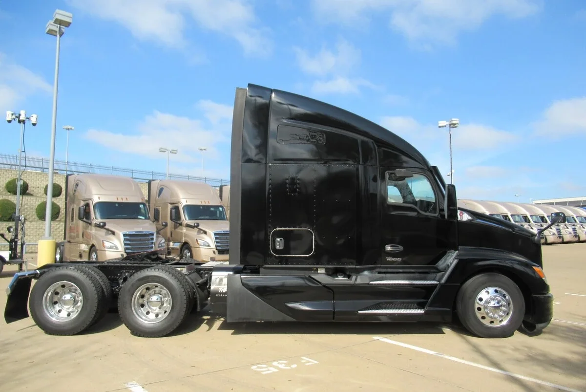 2023 Kenworth T680 - image 5