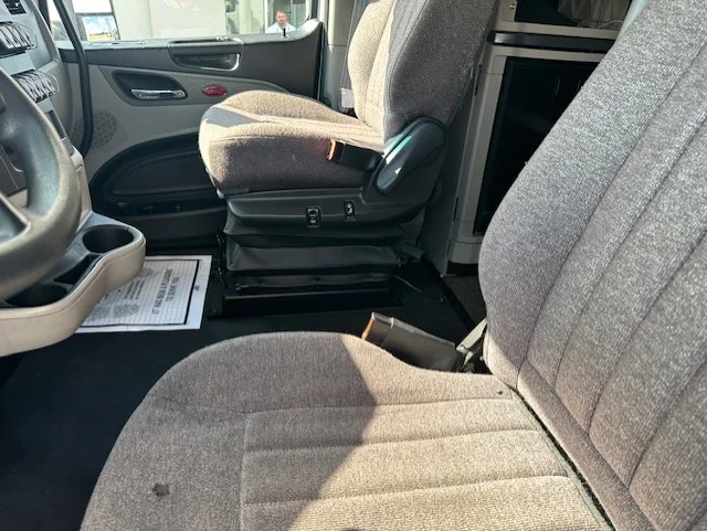 2024 Peterbilt 579 - image 10