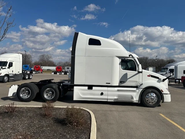2024 Peterbilt 579 - image 6