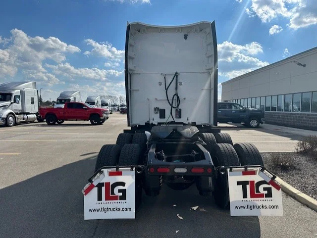 2024 Peterbilt 579 - image 4