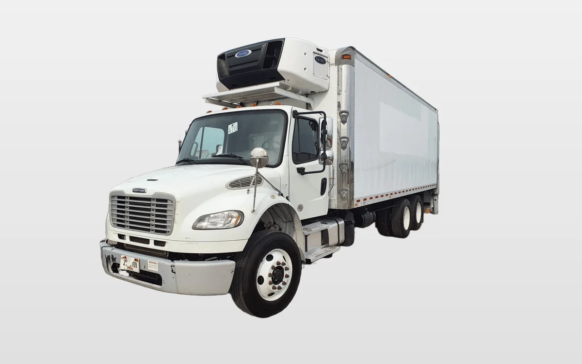2018 Freightliner M2 106 - image 1