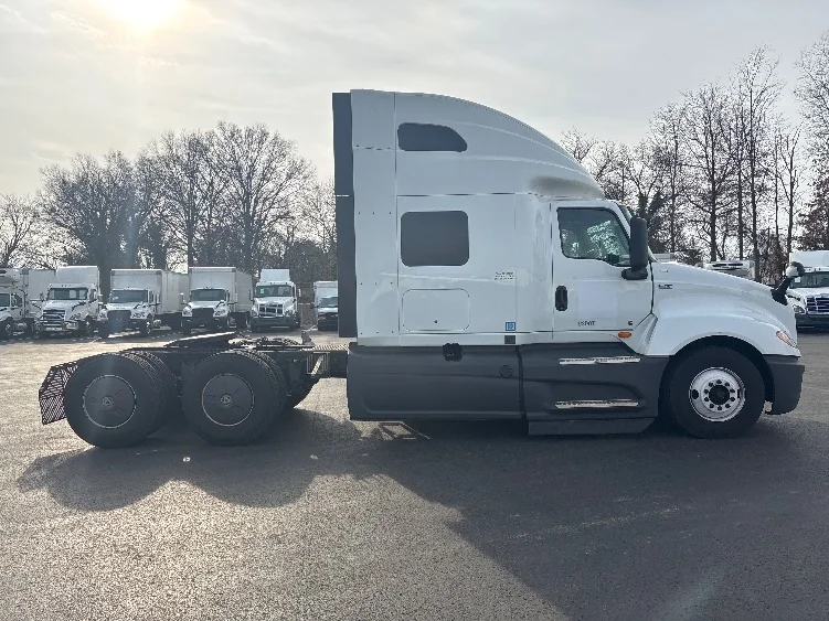 2023 International LT in Pennsauken, NJ — photo 8
