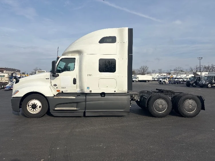 2023 International LT in Pennsauken, NJ — photo 4