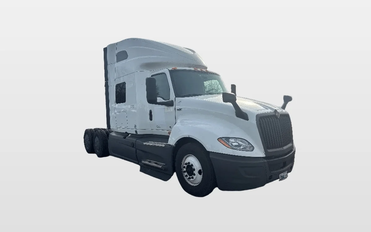 2023 International LT - image 1