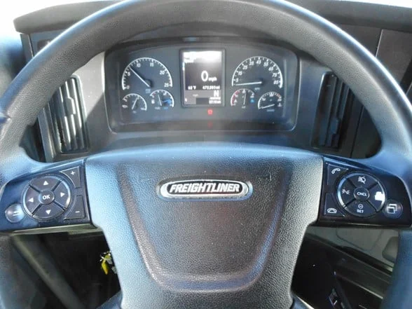 2023 FREIGHTLINER Cascadia 126 - image 19