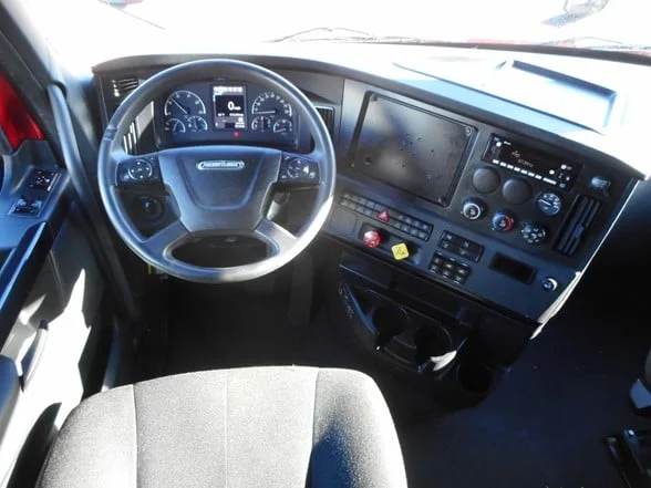 2023 FREIGHTLINER Cascadia 126 - image 18