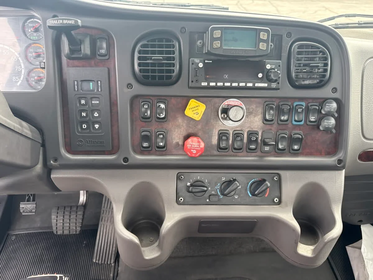 2022 Freightliner M2 106 - image 10