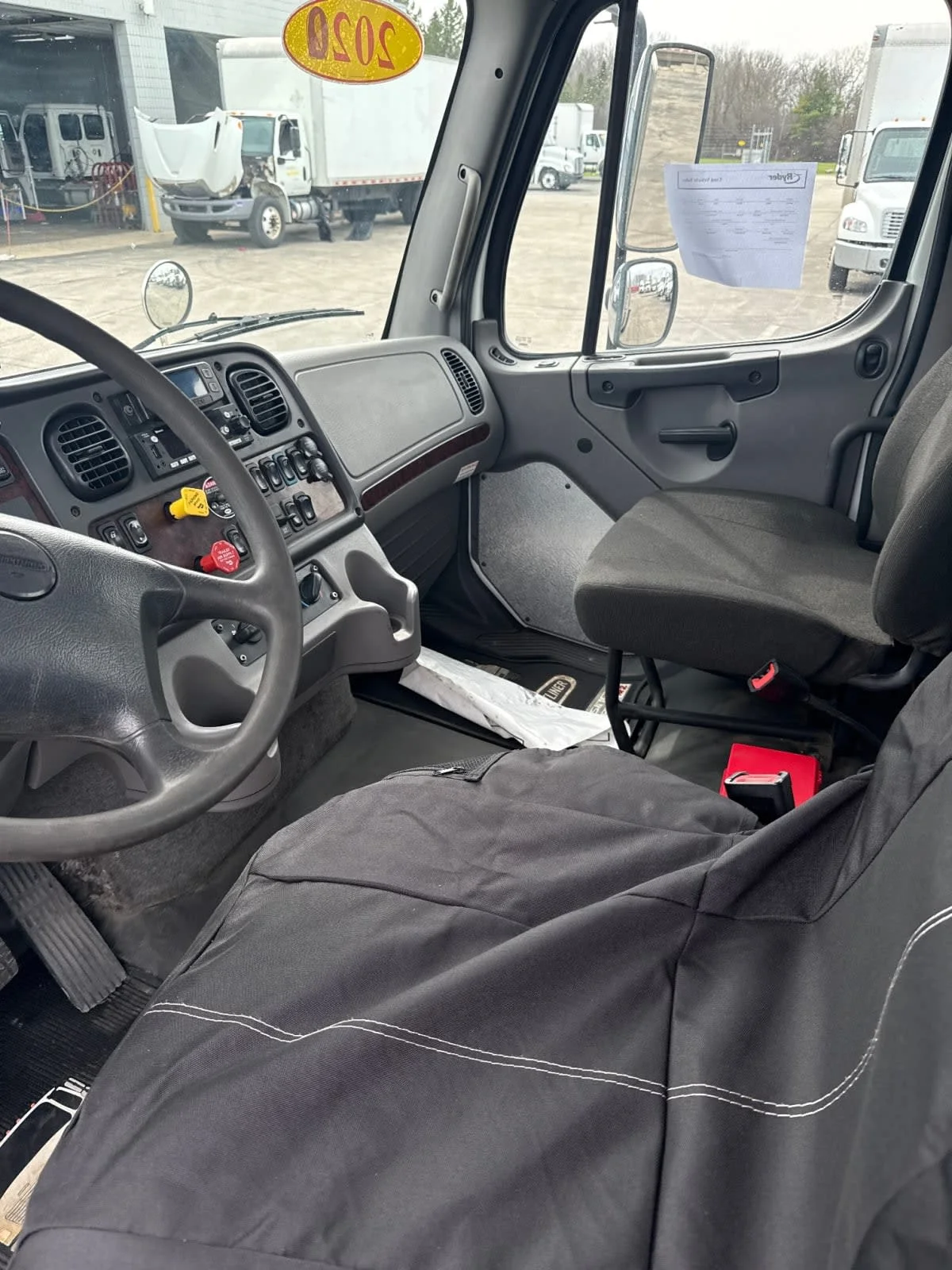 2022 Freightliner M2 106 - image 7