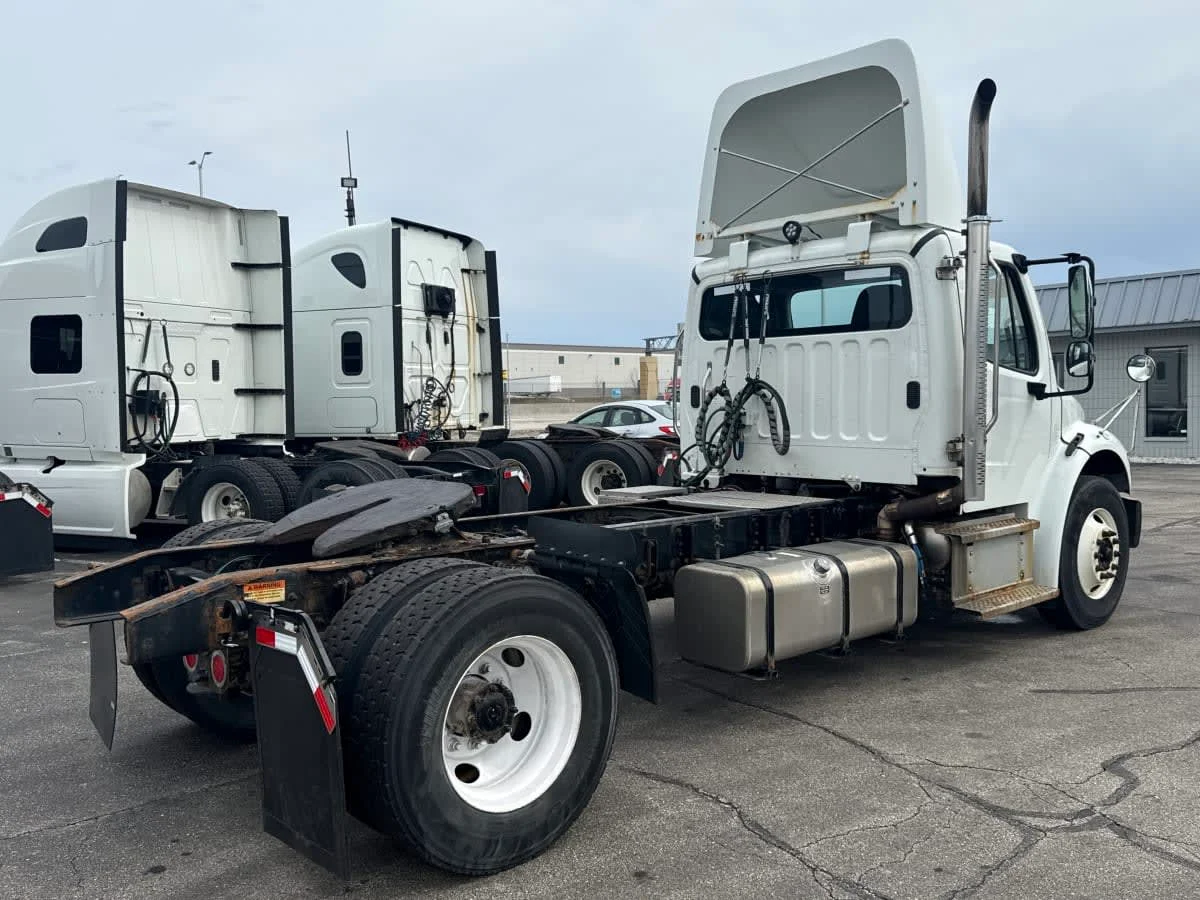 2022 Freightliner M2 106 in Oak Creek, WI — photo 4