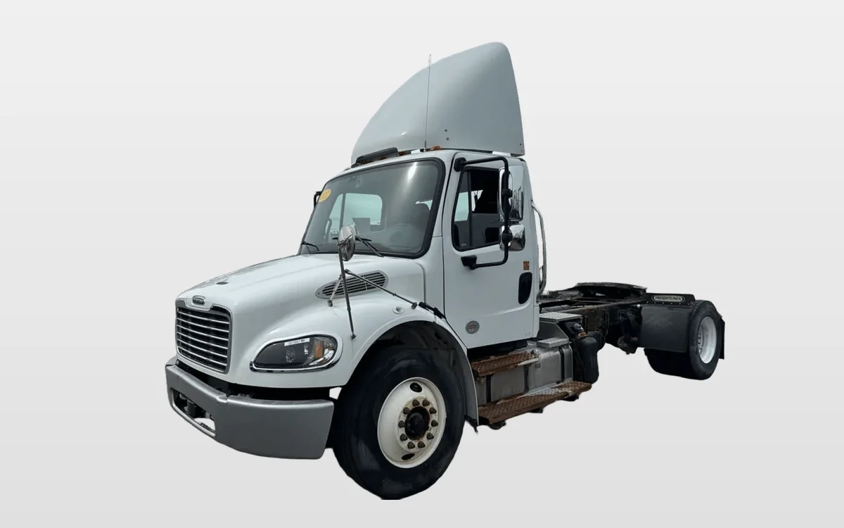 2022 Freightliner M2 106 - image 1