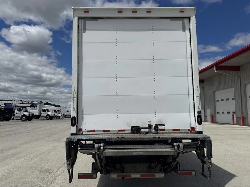 2019 Freightliner M2 106 in Columbus, OH — photo 6