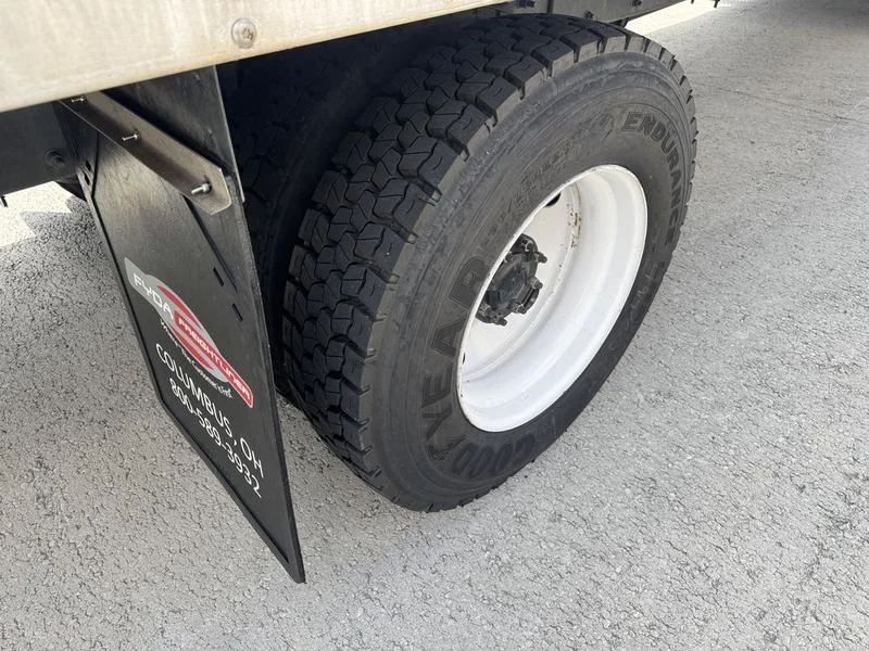 2019 Freightliner M2 106 in Columbus, OH — photo 7
