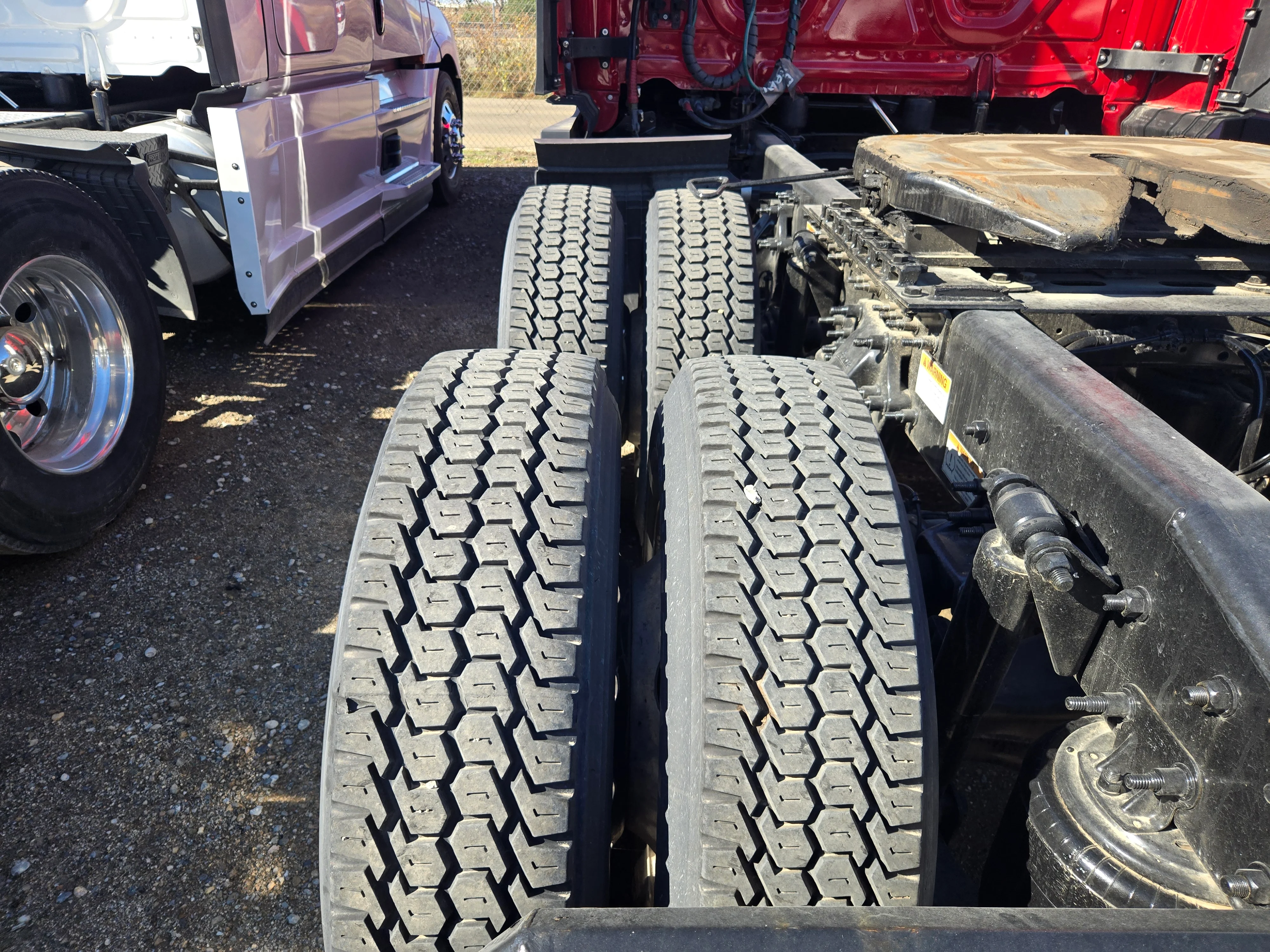 2020 Freightliner Cascadia in Fresno, CA — photo 22