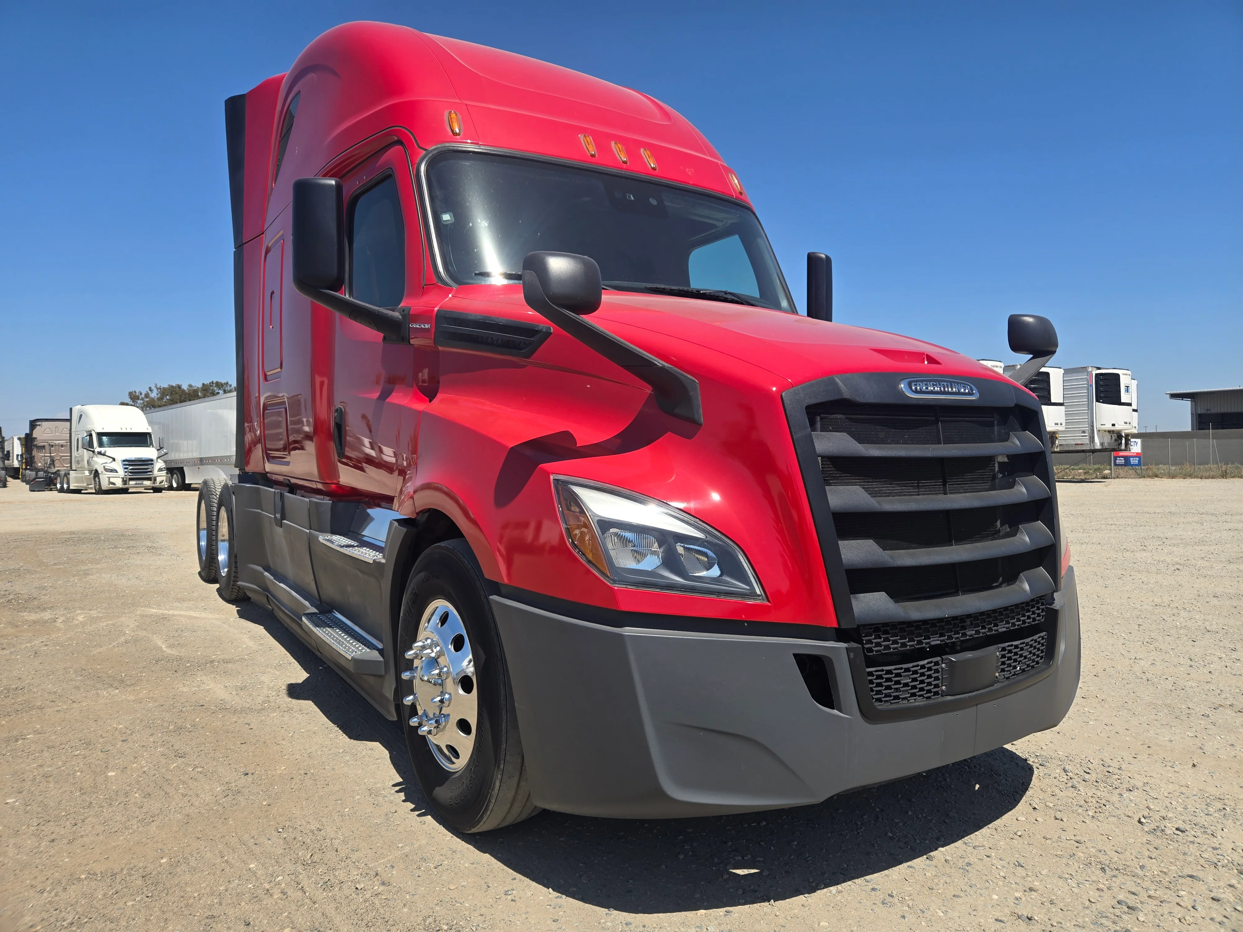 2020 Freightliner Cascadia in Fresno, CA — photo 3